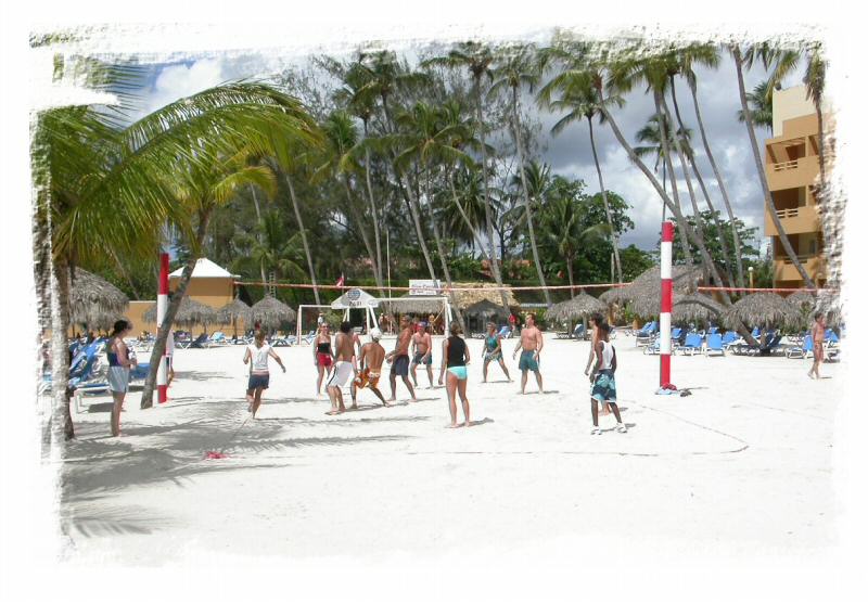 Le volleyBall de plage! Yes sir!